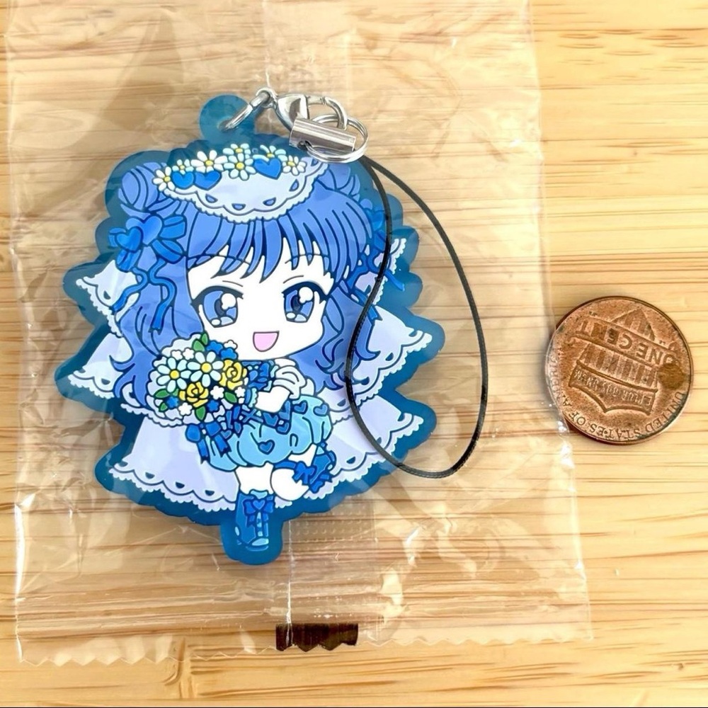 Rare tokyo mew mew rubber strap